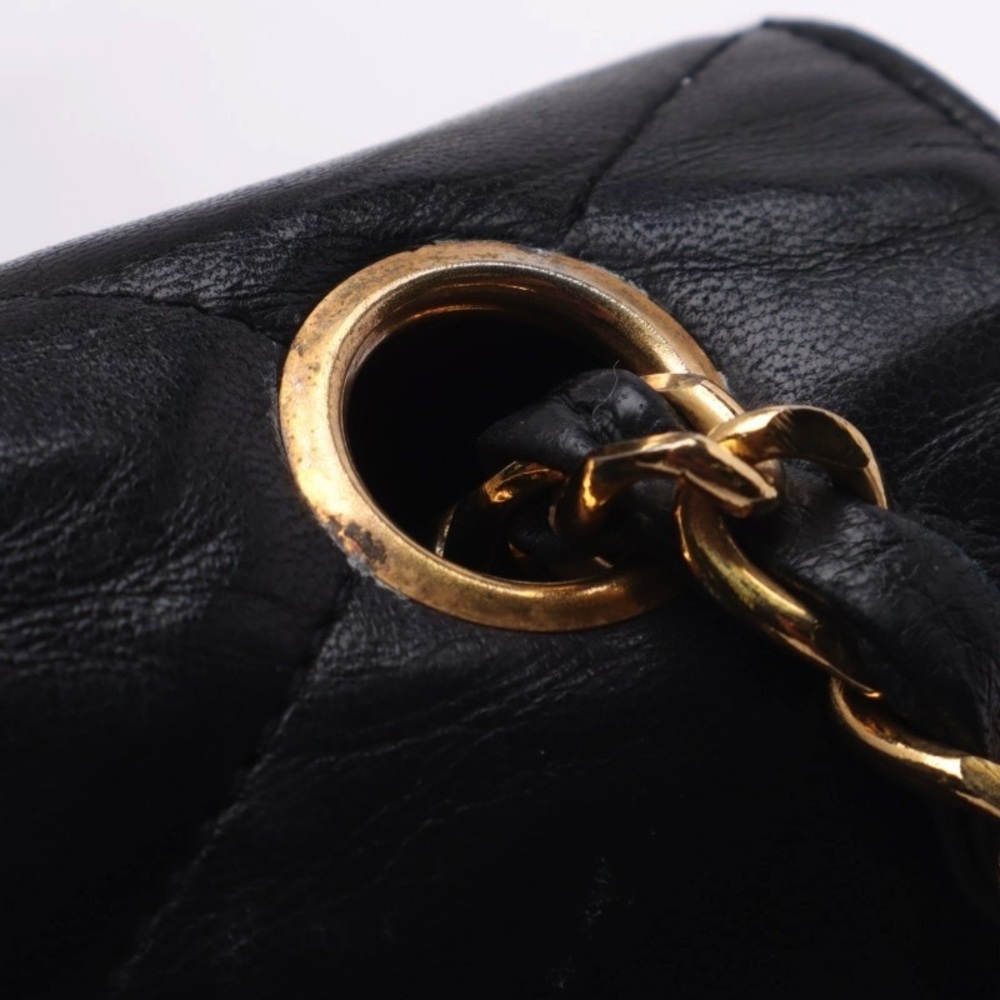 Chanel Matelasse Decacoco Turnlock V Flap Chain Lambskin Black - Picture 7 of 8